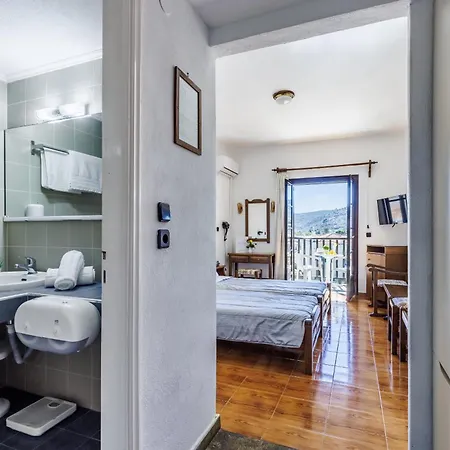 Dionyssos Hotel Skopelos Town