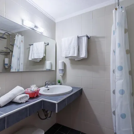 Dionyssos Hotel