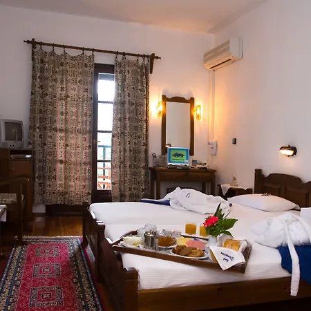 Dionyssos 3* سكوبيلوس تاون