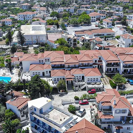 فندق Dionyssos 3*