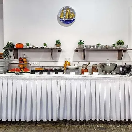 Dionyssos Hotel 3*