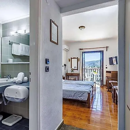 Dionyssos Hotel Skopelos Town