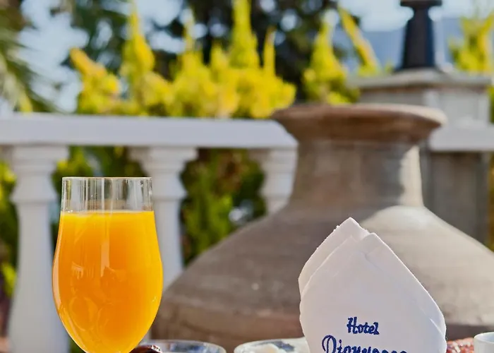 Ξενοδοχείο Dionyssos 3*