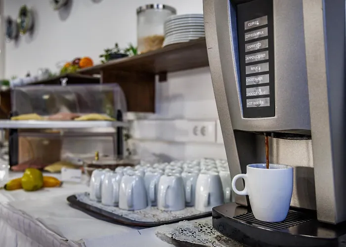 Dionyssos 3* Σκόπελος