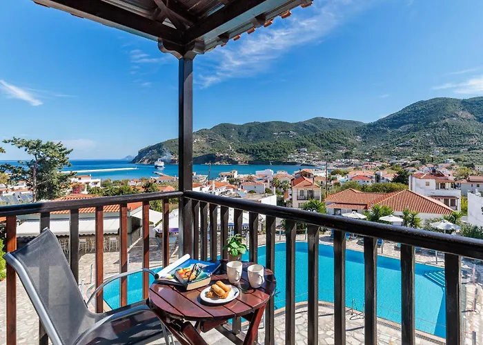 Dionyssos 3* Skopelos Town