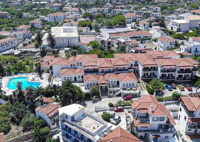 Ξενοδοχείο Dionyssos 3*